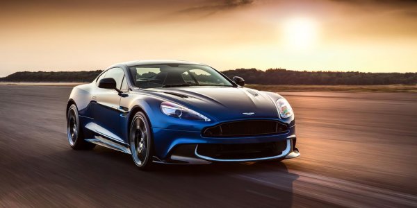 DB11 е новият модел на Aston, но финалната версия на добрия стар Vanquish е впечатляваща, не само заради мощността си от 580 конски сили.